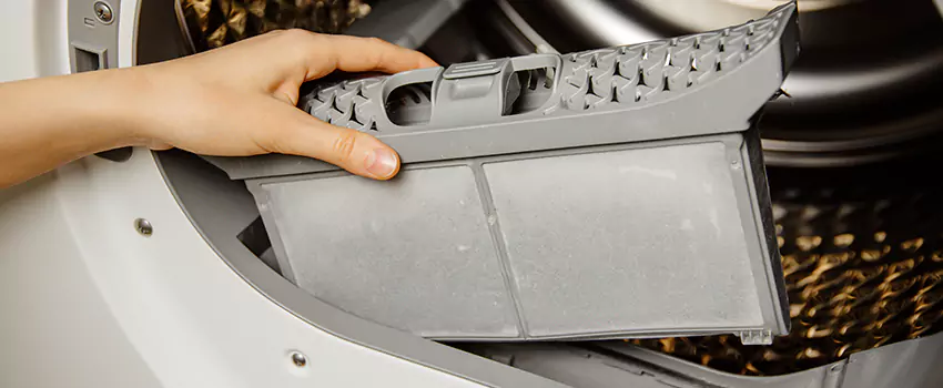 Signs Of A Clogged Dryer Lint Trap in Plattsburgh, New York